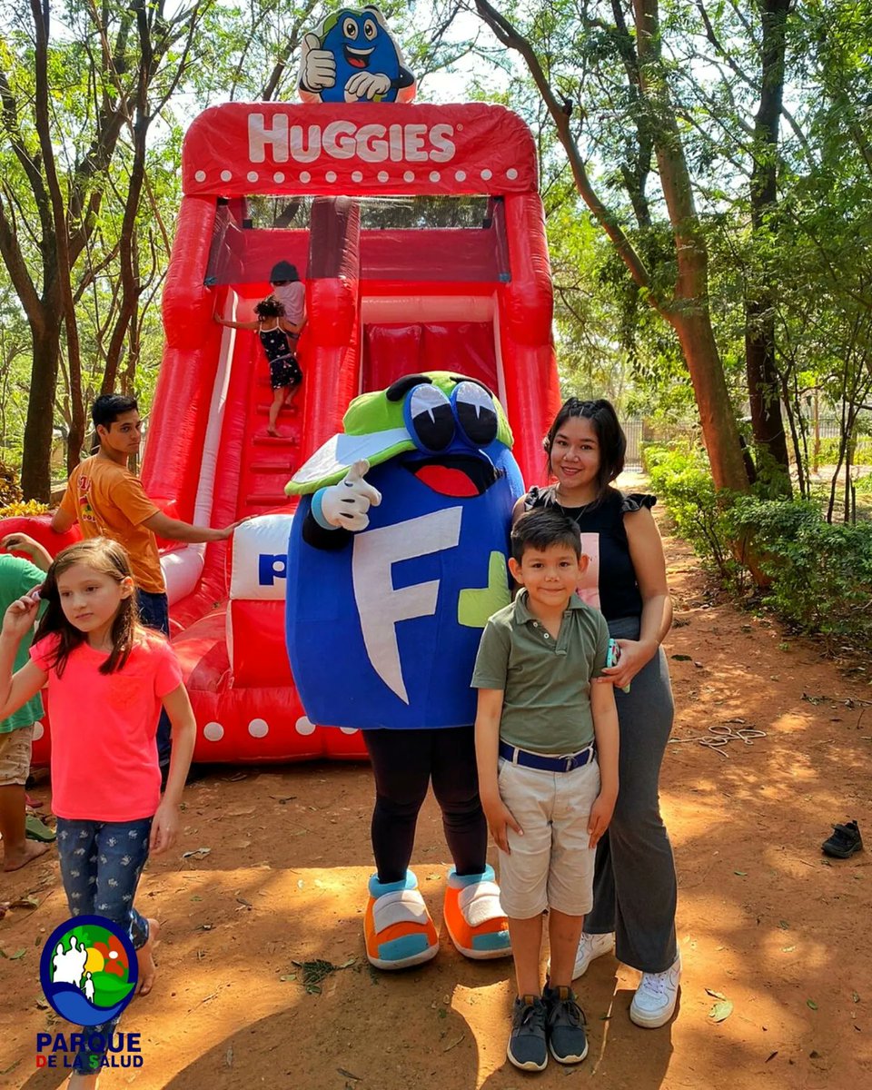parquesaludpy's tweet photo. 🥳Te mostramos un poco de lo que vivimos en la semana del día del niño. Sonrisas, sorpresas y mucha diversión en todos los festejos. Con la colaboración de Plenitud de Vida PY y Punto Farma PY.

Por más sonrisas en los rostros de los pequeños. ¡Gracias!
#diadelniño https://t.co/Ngrgc0aMcb