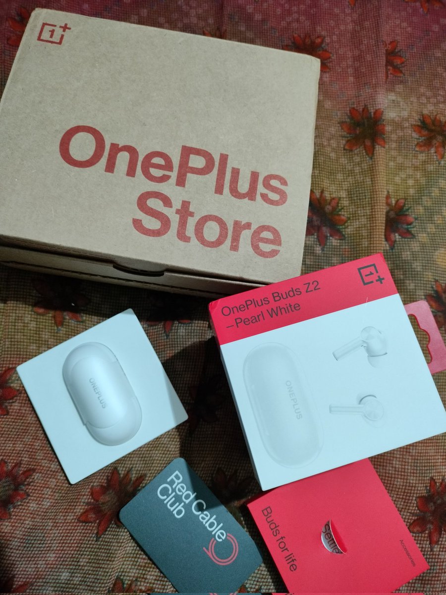 I_Rahul_Bokhani's tweet image. Just received awesome Earbuds from @OnePlus_IN thank you ✨☺️ for amazing gift 🎁✨ #RedCableClub