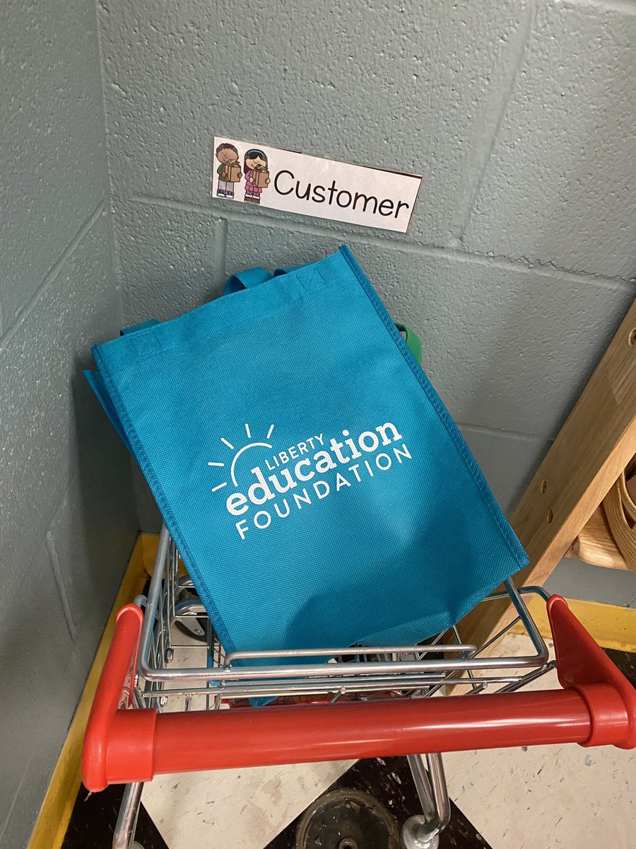 MrsArens's tweet photo. @LibertyEdFdn Liberty Oaks first grade is so excited to use our Spotlight grand area this year! Thank you for supporting play in learning! #lpsleads #libertyoaks https://t.co/aGyPnyTe7n