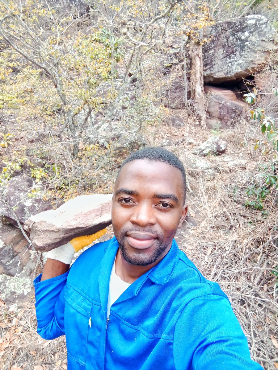 Trevor_sidogi's tweet photo. Fam I know that I am not perfect,I wish if this can reach 10k retweets my dedication and talent will go far😭🙏🏾❤️🇿🇦 https://t.co/6W5TaRewvm