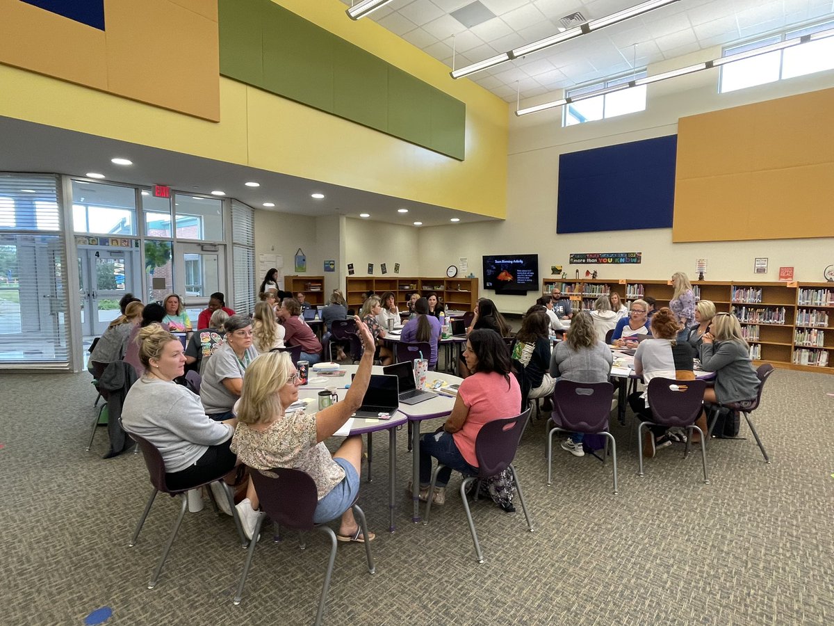 wrodell35's tweet photo. Our Dragon teachers are continuing to RISE and bring the π₯ to PLCs this morning! We canβt wait to see all of the bright ideas and engaging lessons they will plan for our Dragons this year! π€© #CCSRise2022 #GetFiredUp #WeROdell https://t.co/h4iJhyAEKr