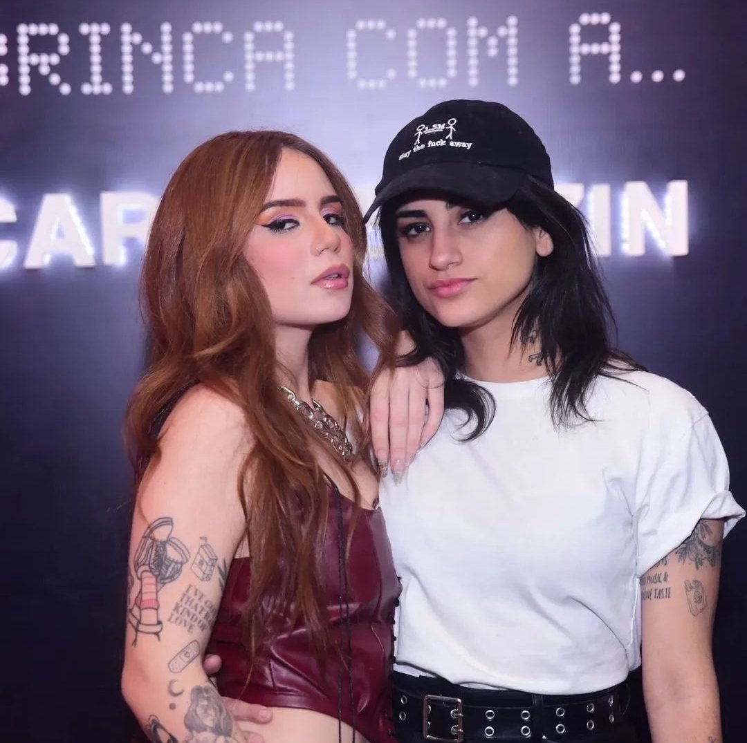 archivedayroI's tweet photo. o casal do pop https://t.co/bOfeUbVBZU