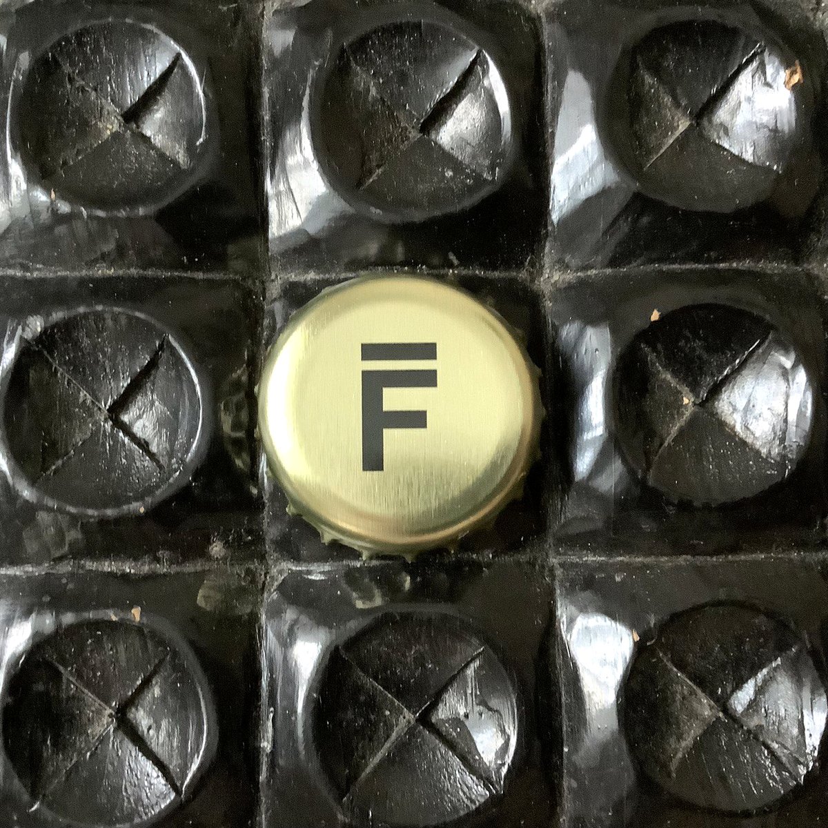 HareTheWanderer's tweet photo. ๐ฐ Hi! Today I have a new piece of #NFT for you minted via @opensea Inspired by #midgardsblot
https://t.co/tYT4S8qp2c
#OpenSeaNFT #NFTCommunity #nftart #NFTFam #crowncorks #bottlecaps #kronkorken #beercaps #beercapart https://t.co/L1AZc9TGnx