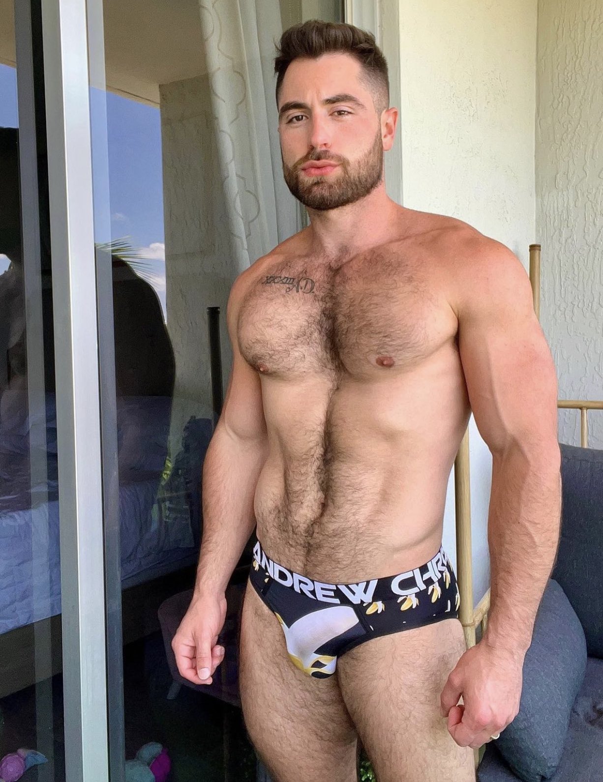 Ruggery Valdivia on Twitter: "Going to the pool after the gym 😉 https