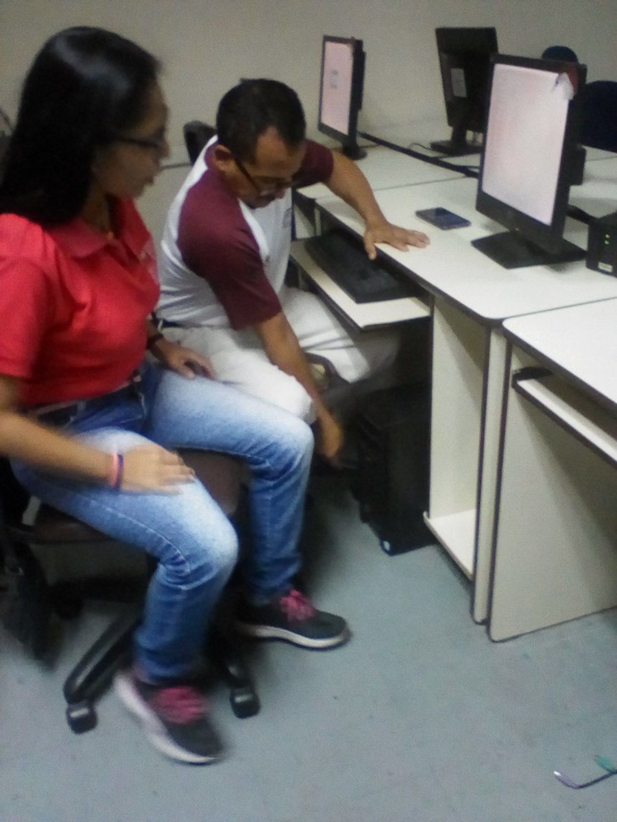 JEMP1805's tweet photo. #PagoDeEvaluacionesMppe
Nos deben el 2do trimestre de este año@_LaAvanzadora @NicolasMaduro @Fundabit_ @onapre_oficial Fundabit a nivel nacional alza su voz para que nuestros derechos no sigan siendo vulnerados , llevamos día a día tecnología a todos los rincones del pais https://t.co/g18GS2ip6d
