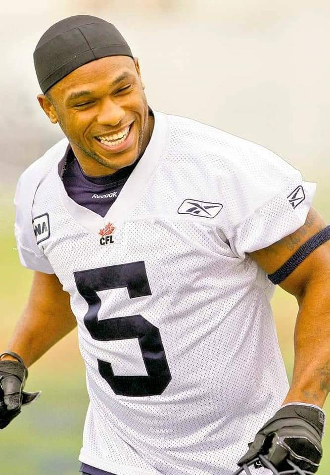 HBD 2/3 to <a href="/Wpg_BlueBombers/">Winnipeg Blue Bombers</a> Alumni, Rookie of the Year (1995) Shalon Baker (WR 1997) &amp; #GREYCUP Champs (EDM 2005) Keyou Craver (CB 2009-10) &amp; (EDM 2015) Chad Simpson (RB 2012-13). Have a great day! 📷 Baker, Craver, Simpson #OnceABomberAlwaysABomber <a href="/CFL_Alumni/">CFLAA</a> <a href="/BakerTheTdMaker/">Shalon Baker</a>