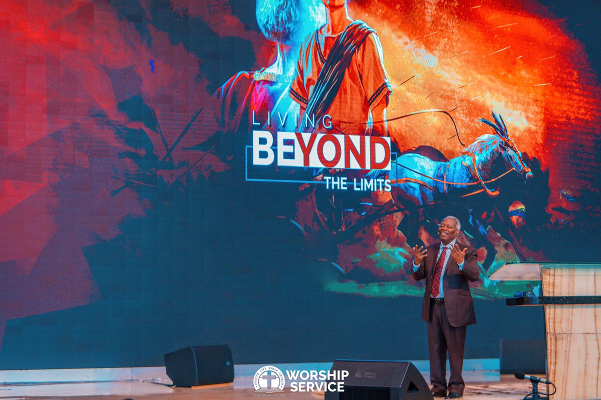Oluwamayowa001's tweet photo. It’s how Papa’s pictures are flying everywhere for me 🥰…Honestly, the passion, strength and vitality he put into the ministry these days in something I’m yet to fathom…Papa ⁦@pastorwf_kumuyi⁩ keep growing in the strength and wisdom of the Lord. https://t.co/xJYZQgwAJs