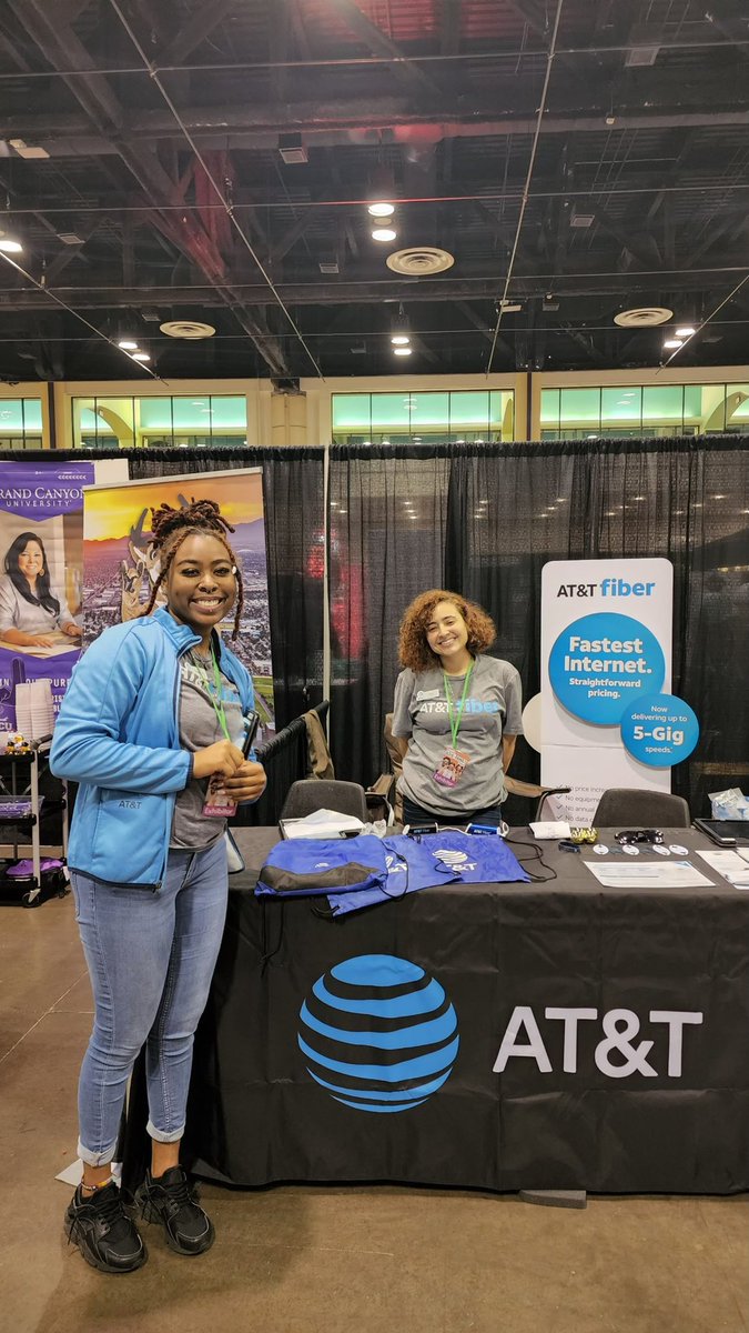 wandusofiaLA's tweet photo. Amazing event, not only did we get to set up our FL parents and kids with our #highspeedFiber, but we also got to connect with our local First Responders! Let’s go! #teamOviedo #backtoschool #FiberFlexing #attlife @JaysonGuerrier @reynaolivo1 @One_FLA @jrluna11 https://t.co/hLgsPtAcLU