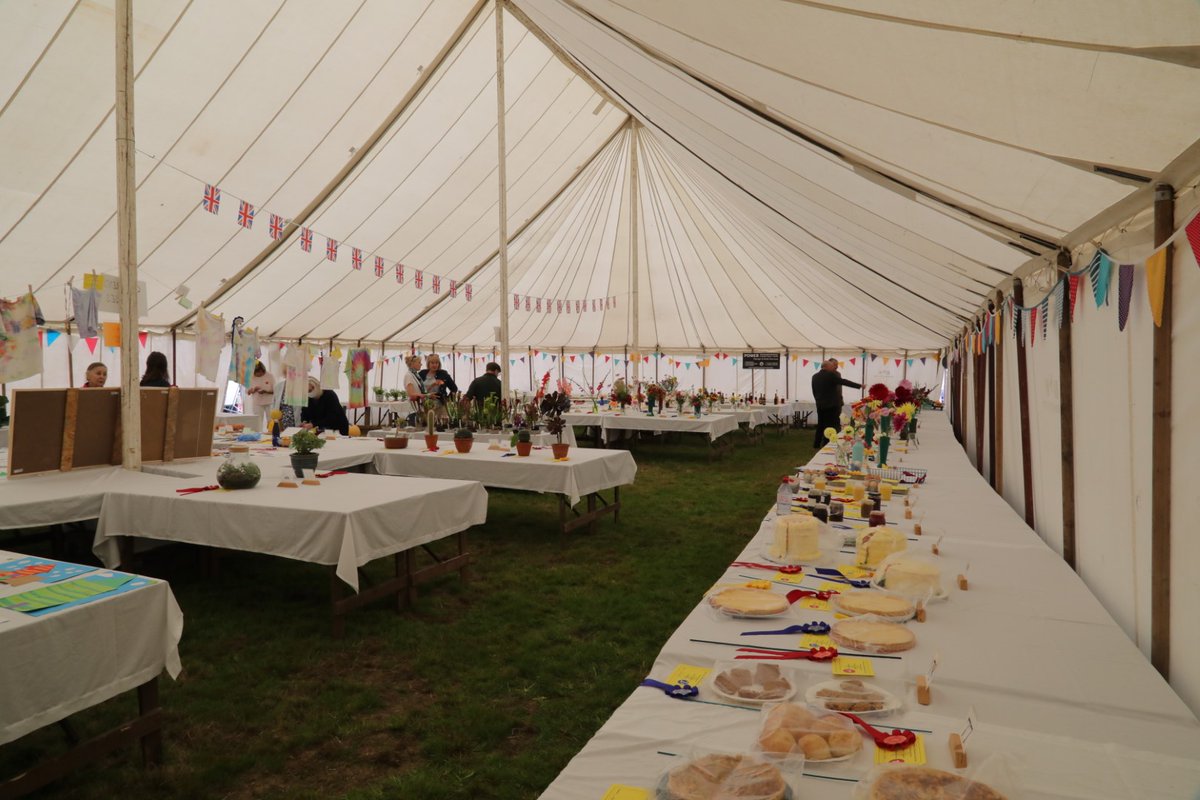 CountessWarwick's tweet photo. Hope you are preparing your entries for the Horticultural Show....see https://t.co/PEuoL0pwbk for schedules (not just vegetables and flowers!) https://t.co/2AcRoELsr5
