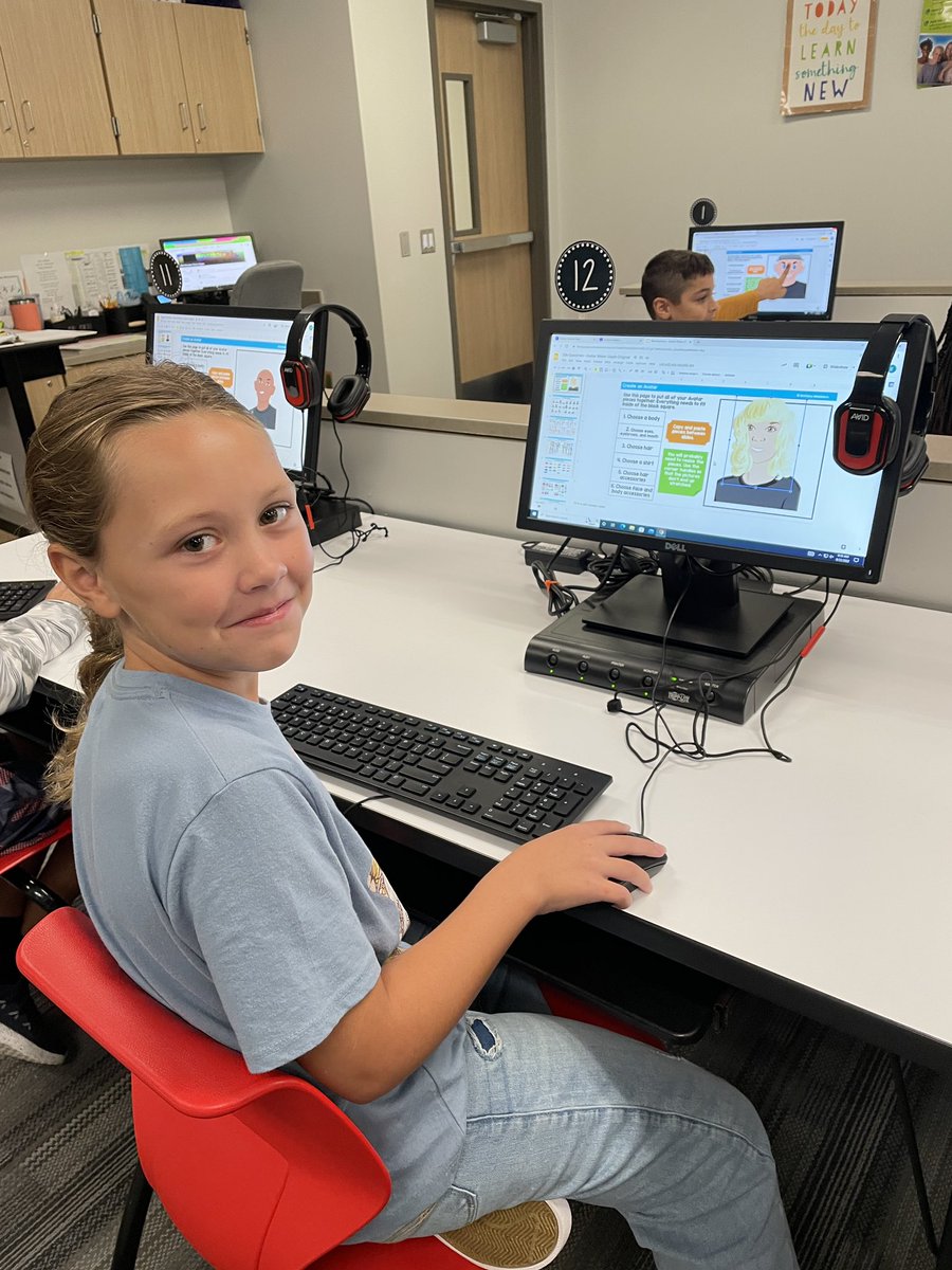 BroncoTech's tweet photo. 5th graders are enjoying making their avatars in the computer lab! https://t.co/Kzmg7TIOpm