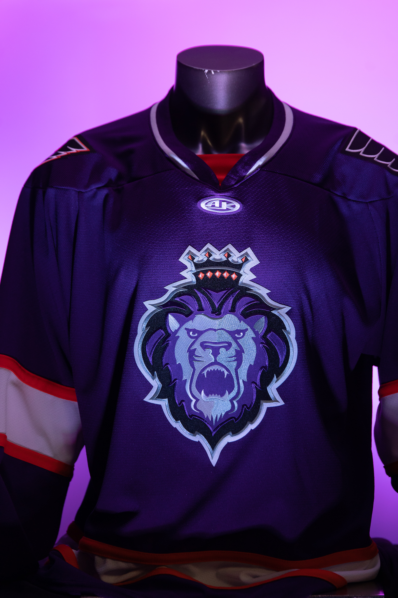 Reading Royals on X: Here is it! Take a peak at the home jersey the Royals  will be wearing for the upcoming 2022-23 season!  /  X