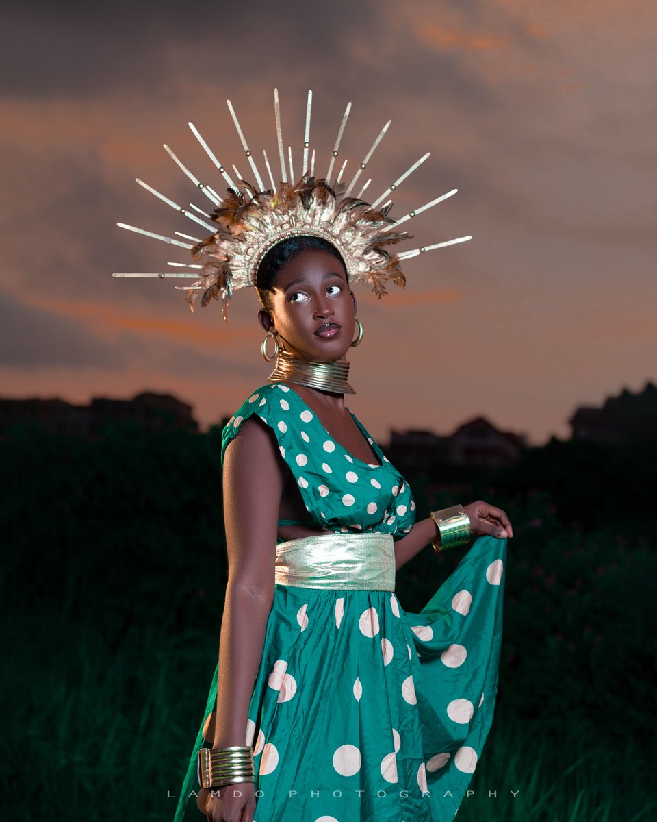 lamdophotograph's tweet photo. Femme africaine sénégalaise 🇸🇳📸✌🏽 https://t.co/MTLT7YtSEw