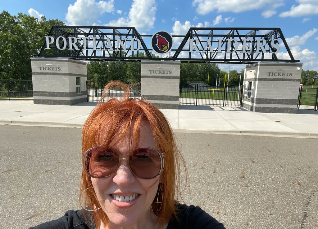 MaryLeeKortes's tweet photo. AS #tseliot said, "...And the end of all our exploring will be to arrive where we started and know the place for the first time." A glorious return to my homeland, #beautifulMichigan #highschoolreunion #portlandmichigan #oldfriends #portlandraiders #michigancherries https://t.co/DQM8VQh1bn