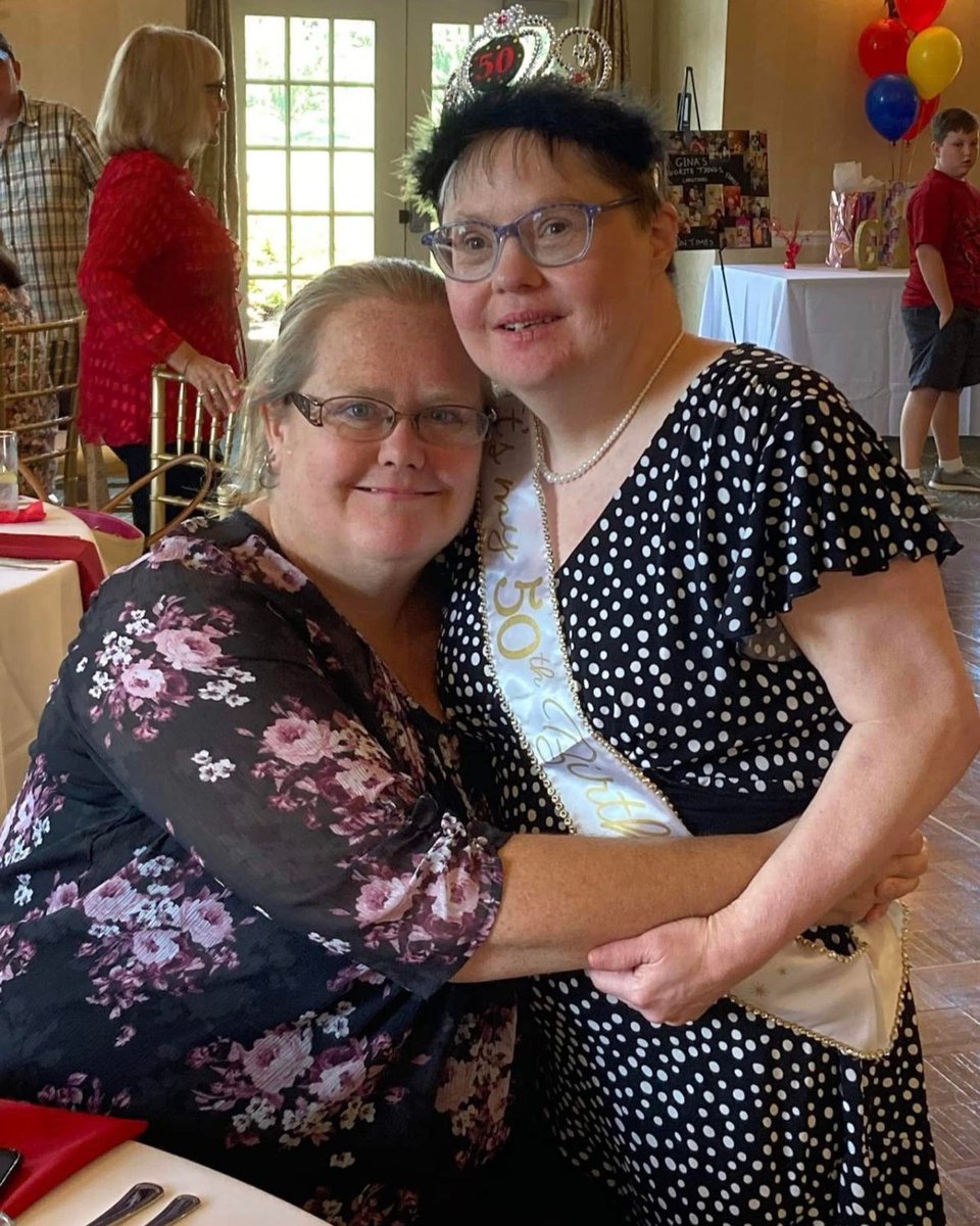 handi_crafters's tweet photo. Another Birthday Alert!!! 🎂

The beautiful Gina held a 50th birthday blowout this past weekend! Gina's loved ones, including some HC Opportunity Center staff, got together and celebrated Gina. 

Happy Birthday!! 🎉🎈🎁 https://t.co/7uh08cSJHl