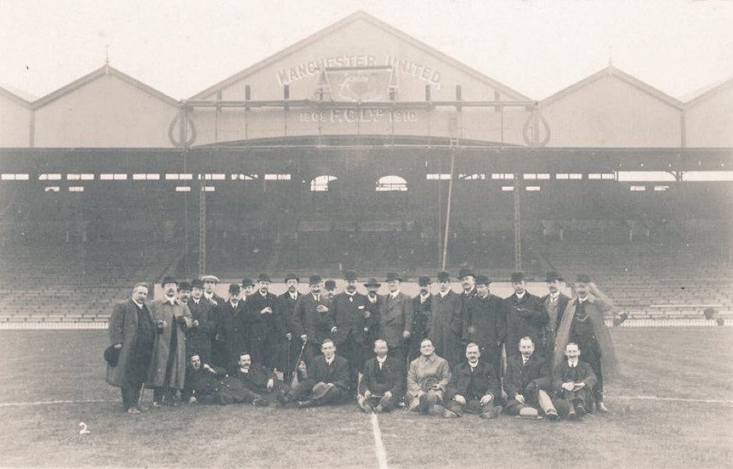 The directors of Manchester United & Liverpool pictured together before the first ever game at Old Trafford in 1910 #MUFC #LFC