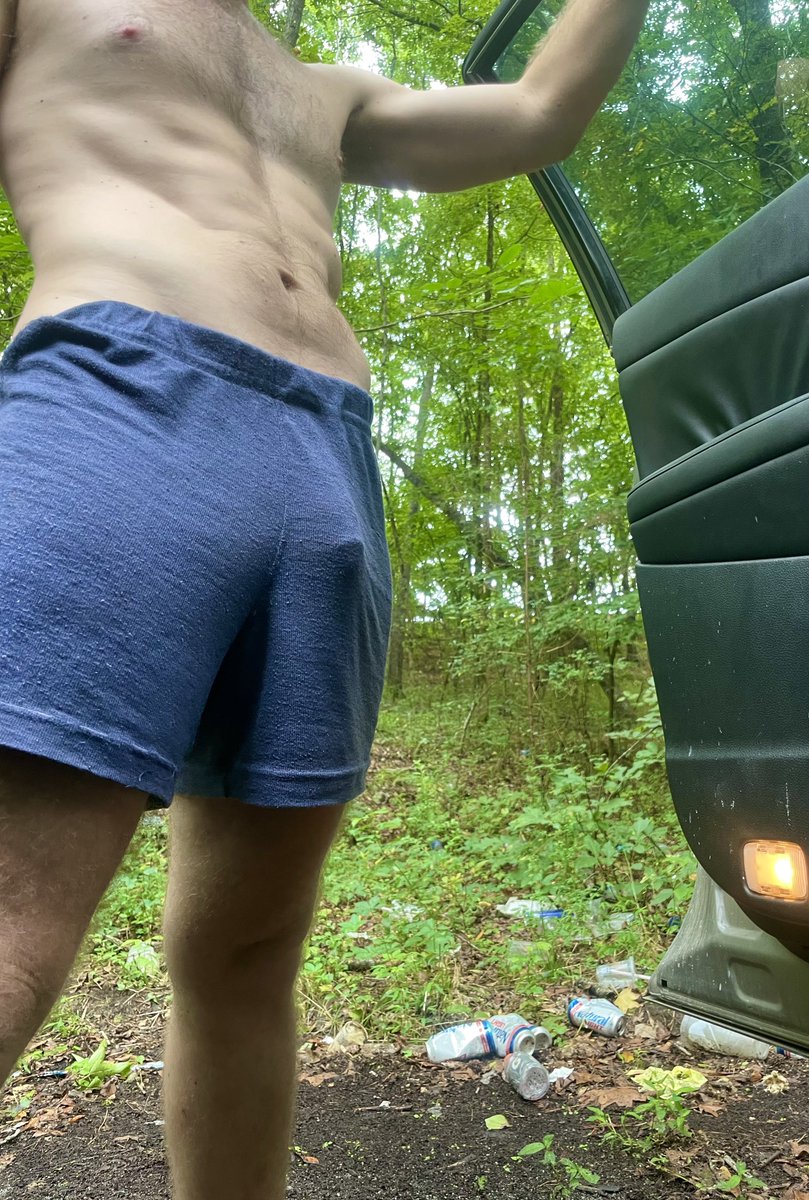 TylerAtlanta's tweet photo. Show me your favorite shorts to freeball in ๐. RT if you wanna help me take these offs
#Freeballer #commando #gaycommando #gay #gayfreeball #nounderwear #GayOutdoors #gayboy #gaynsfw #gayvpl #vpl #OutInPublic https://t.co/tzKEiPbTUK