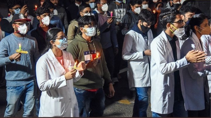 Bengalirefugee's tweet photo. Dear Education Minister of India they are the youth they are the future they might be Dr. Er. Of this nation give them justice #ThirdAttemptForAll #DG_NTA #NTAscam #CANDLEMARCHforJeeNeetJustice #CUETUG2022 #JEEMains2022 #NEETUGSecondAttempt https://t.co/6scOhv9zUG
