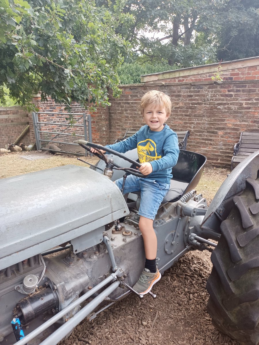 Leanne Teasdale tweet media