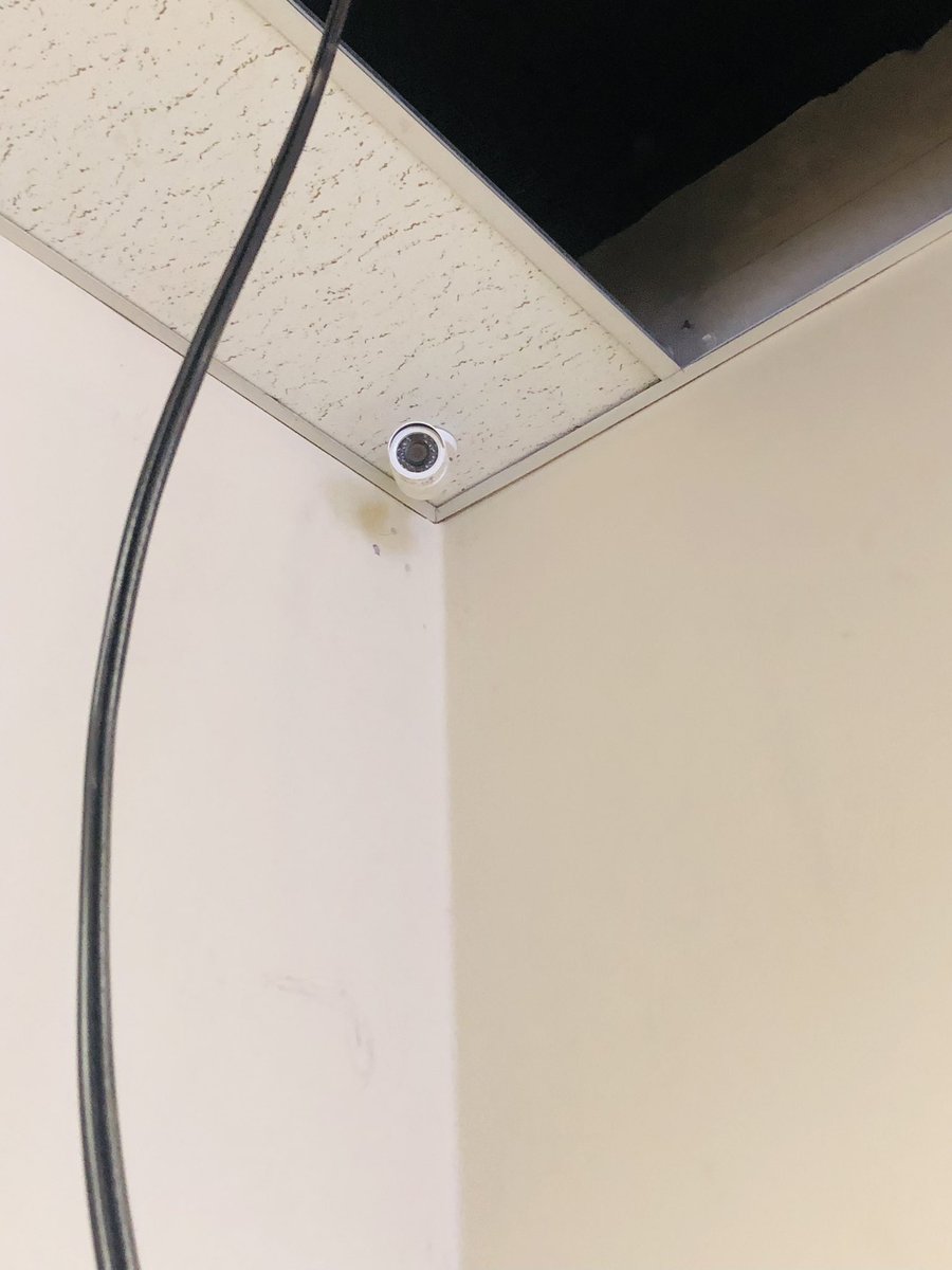 Talk about ladies who opted for jobs that are considered to be for men 🏆❤️ I’m all here .🙃 bazeiks I do cctv and alarm installations ❤️ please call me when you ghat that vacancy for me ❤️ 72726839 ☺️