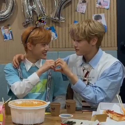 F0RB1C's tweet photo. ITS MINJAE DAY AAAAA
@forminjae
#더_뜨겁고_화려한_민재의_스무살 
#BearHugsForMinjae https://t.co/hQI4AYScdF