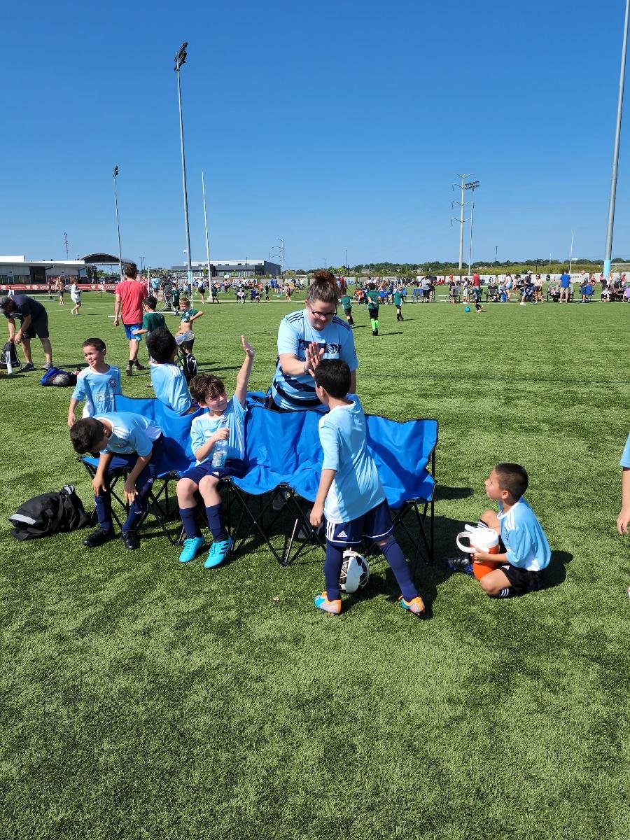 HelpKCKids's tweet photo. Our Olathe Unit's 2nd grade soccer team kicked off their season this weekend. They looked like professionals with the donation of equipment from the Victory Project!โฝ๏ธ๐๐ผโค๏ธ
#VictoryProject #SportingKansasCity #SportingKC #HelpKCKids #GreatFutures https://t.co/xyAQClTJBH