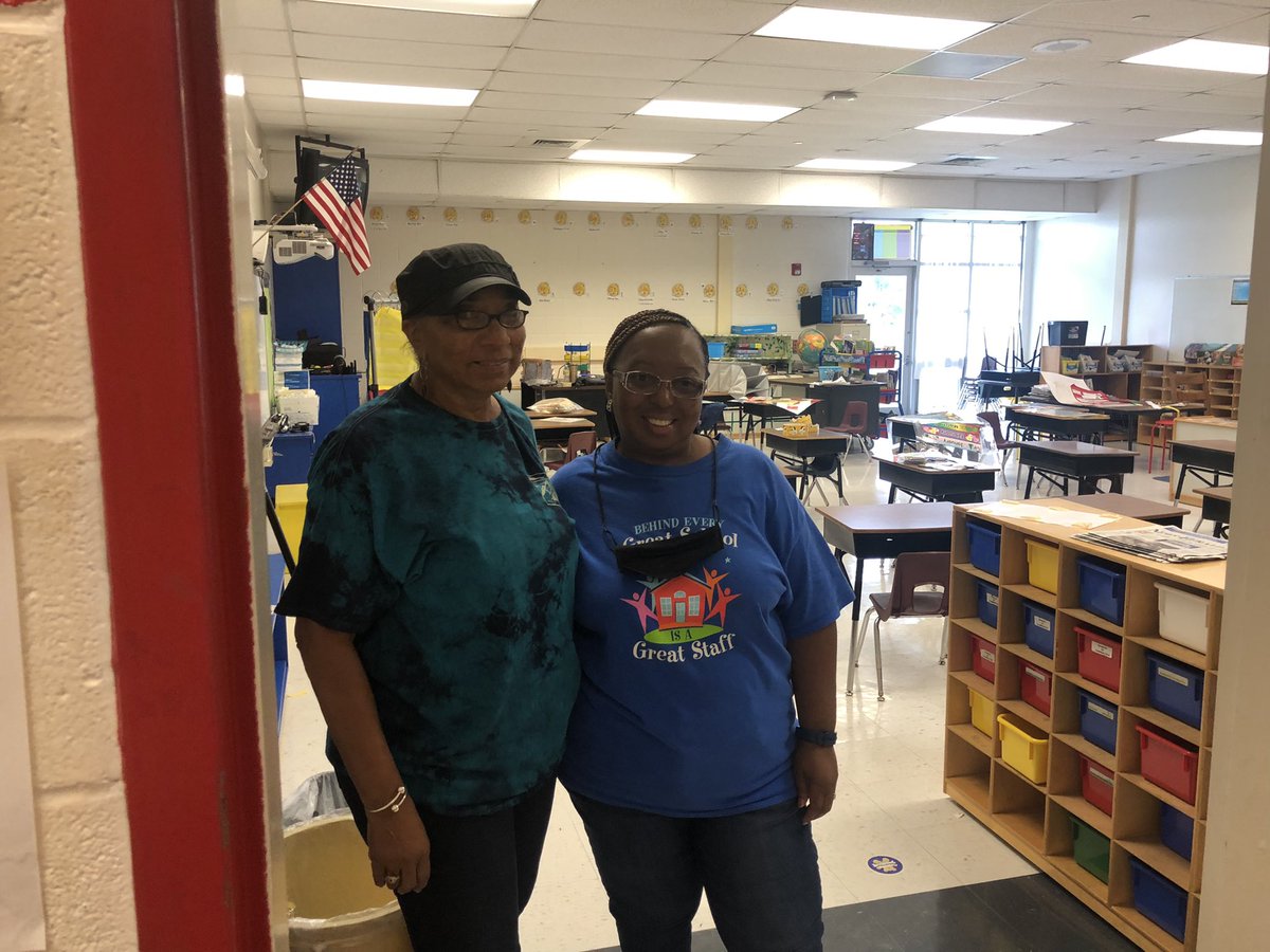 tammi_ward's tweet photo. Welcome to @HC_BPS and the @HCPS01 Work Family ❣️#allinforlearning #makingadifference #newthinking4newtimes https://t.co/GT1w55pWtg