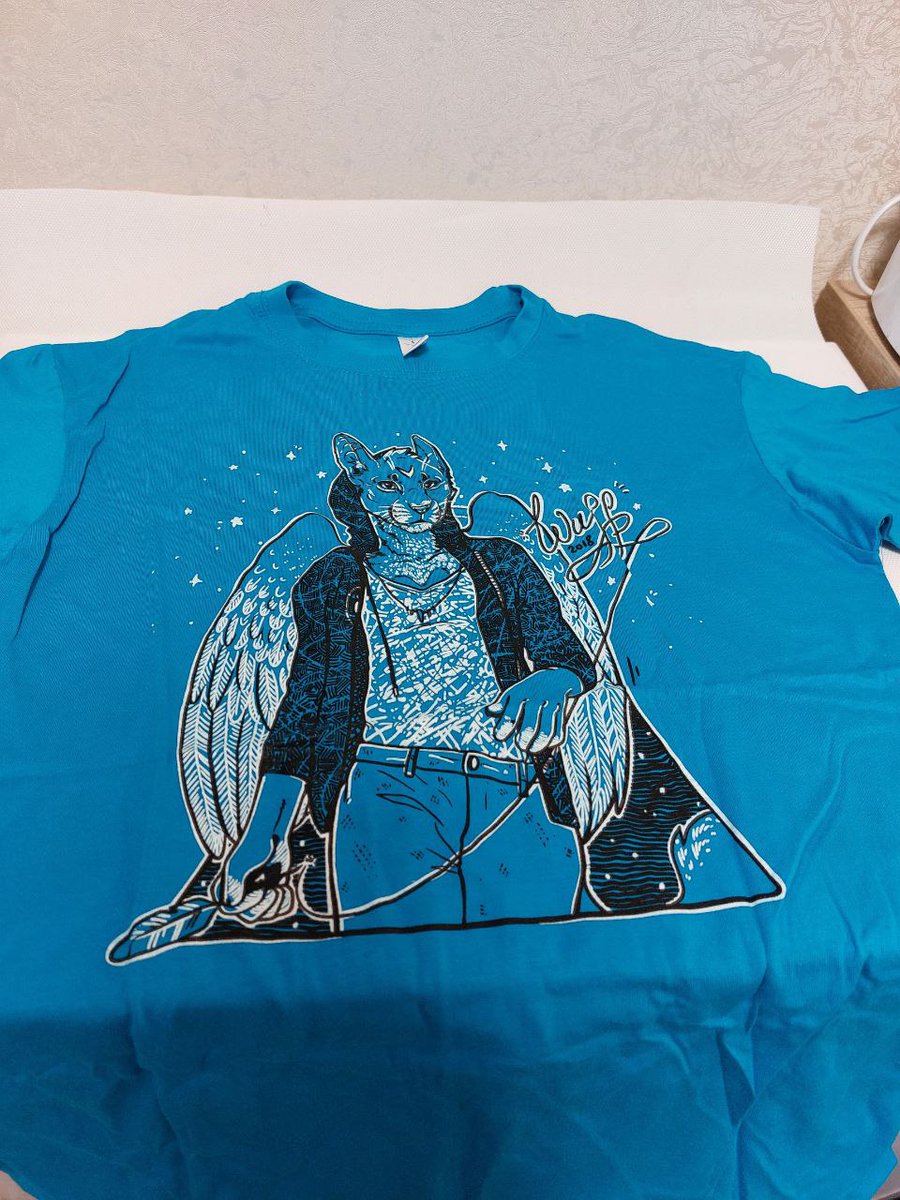 FuroarSuits's tweet photo. Important announcement 📢
We'll have limited amount of some @uafurence stuff at #eurofurence #ef26. All raised money will go to Ukrainian charity funds. Find me at #ef artist alley or contact me directly in telegram @leoelstar https://t.co/1IZsj9wC3q