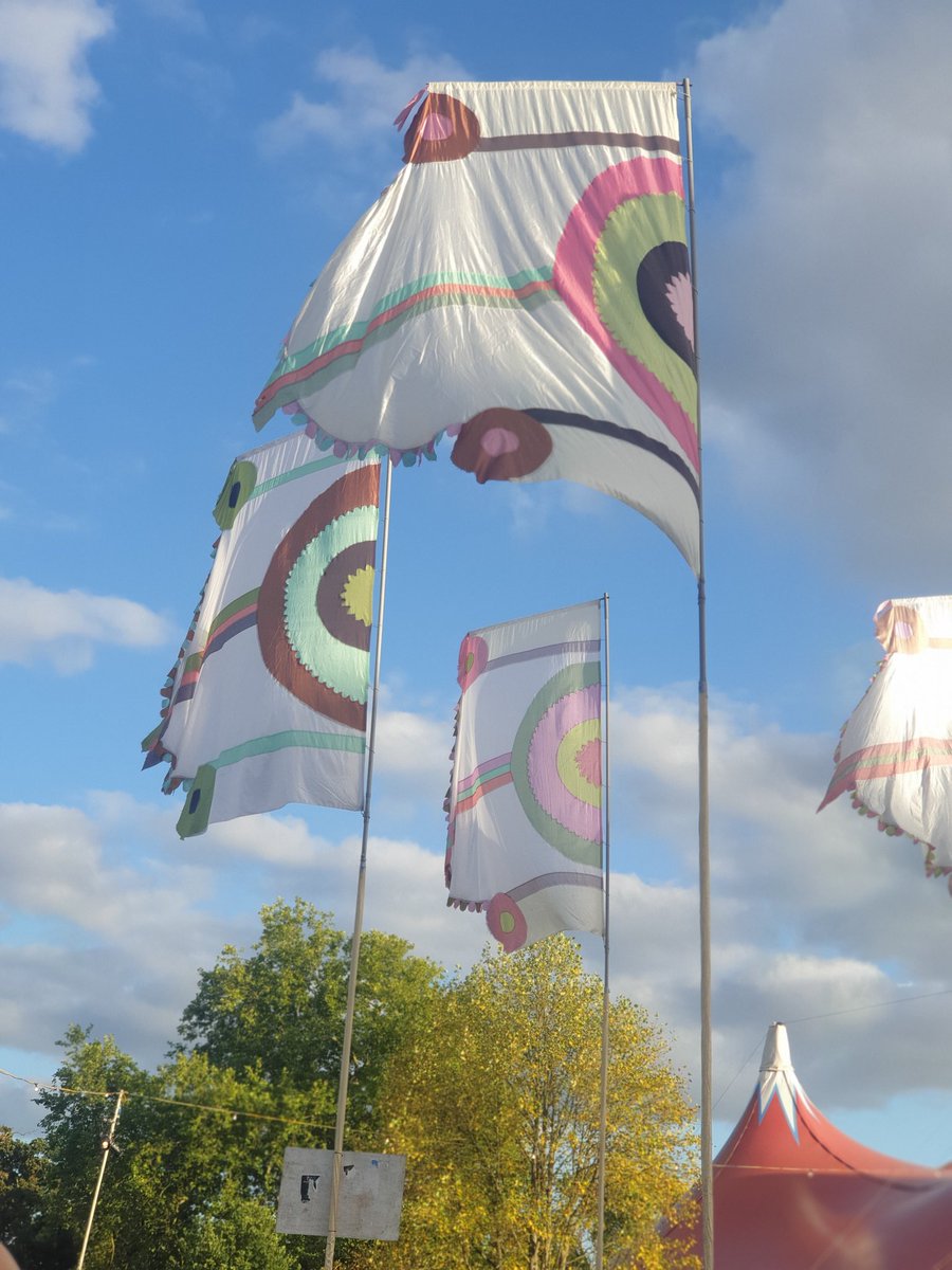 #3goodthings 
1.weekend of festival fun and camping with no screen time
2.amazing friends, new and old
3.awe and wonder at all the new experiences 
#beautifuldays #1000hoursoutside #makingmemories #bestfriends