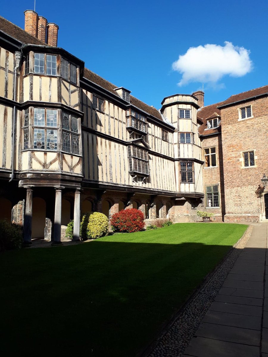 Cambridge Library Trainees (@librarytrainees) on Twitter photo And then we went to <a href="/Queens_Lib/">Queens' Library</a>, where we saw the working library and had a workshop on early modern printing – and got to examine some rare books! Check our blog post to see a very large key🗝️: bit.ly/3SZDQOb And then we went to <a href="/Queens_Lib/">Queens' Library</a>, where we saw the working library and had a workshop on early modern printing – and got to examine some rare books! Check our blog post to see a very large key🗝️: bit.ly/3SZDQOb