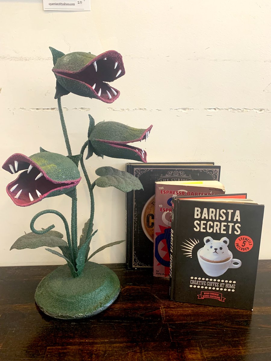 JoannaDeVoe's tweet photo. #KAFN #AdamsSquare #LosAngeles
A happy lil' stop at our local indie coffee shop...
Have a nice day, friends! 😋☕️🌼 https://t.co/saZ5li1DOr