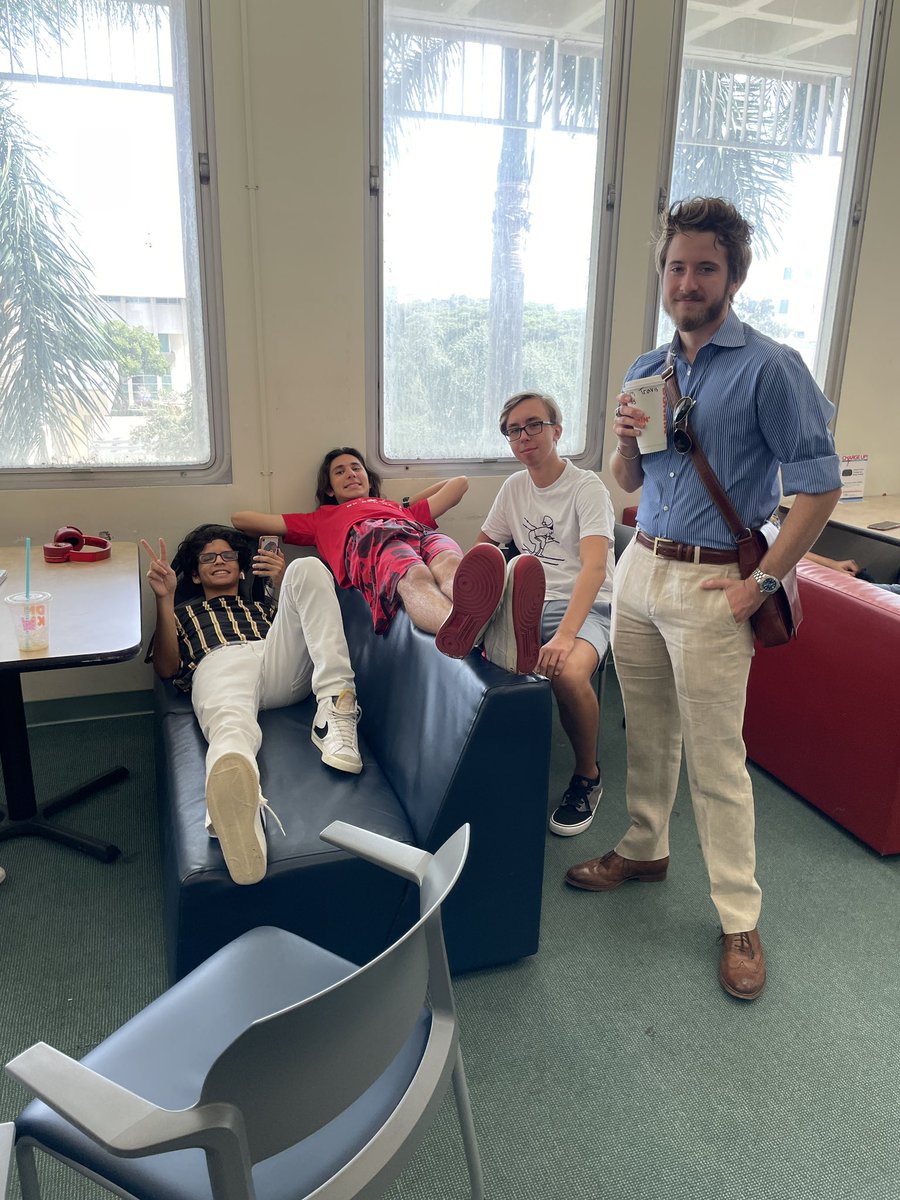 FAULibraries's tweet photo. Happy first day of classes, owls! 🦉📚🎉 

FAU Libraries are here to help you with research and classes, or when you just need a quiet place to study or an advice. 

#FirstDayOfSchool #faulibraries https://t.co/nriTgrI0JB