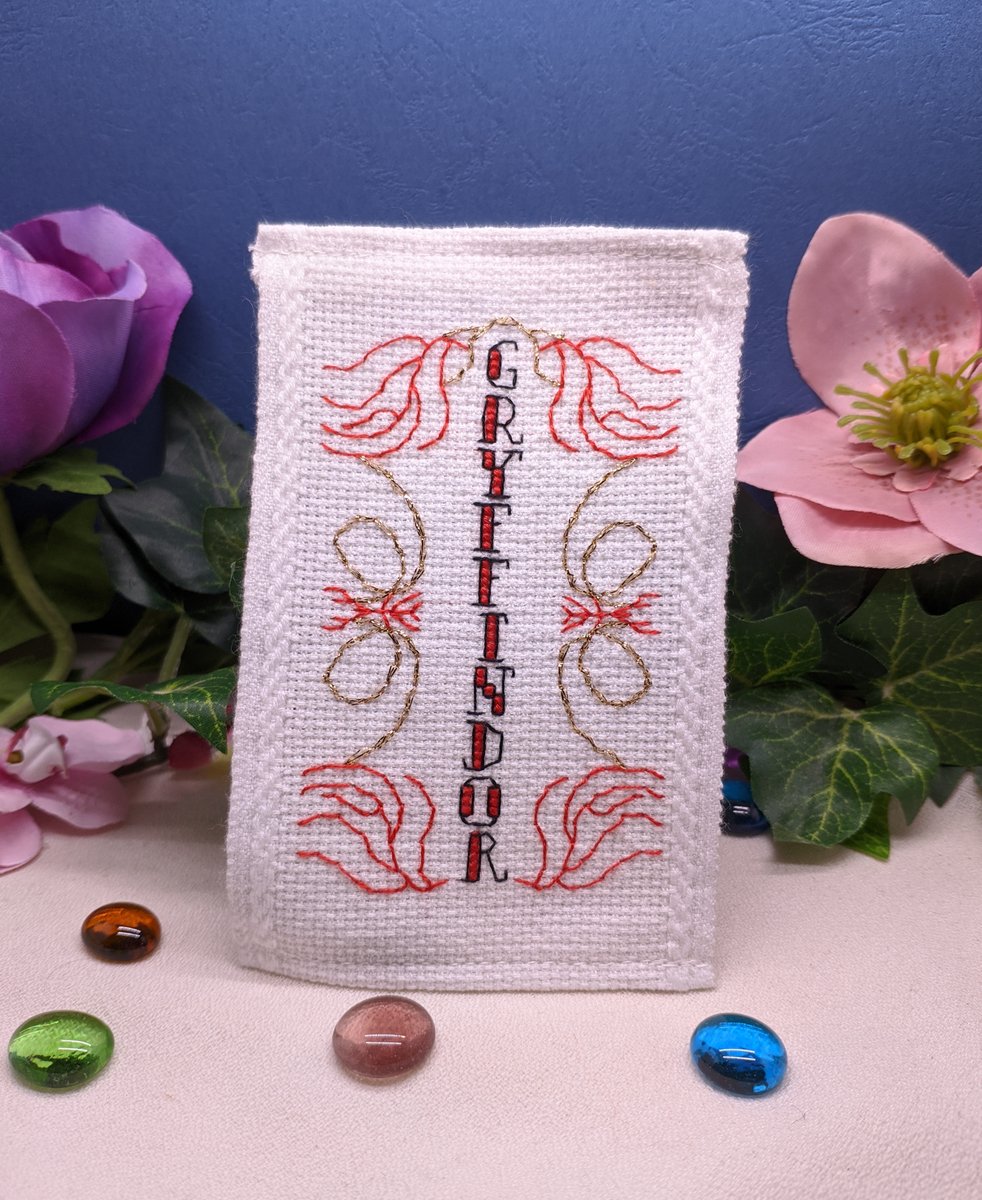 𝓩𝓪𝓾𝓻𝓲𝓐𝓻𝓽 💜 on Twitter "RT DameraCrystmon Handmade, unique Bookmark