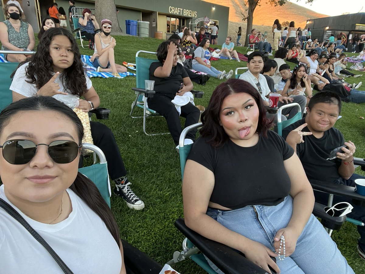 Nadia_CMartinez's tweet photo. @bigtimerush was the absolute best🥹#BTRForeverTour ♥️
@jamesmaslow @1LoganHenderson 
@HeffronDrive @TheCarlosPena https://t.co/3tdDrm1xi2