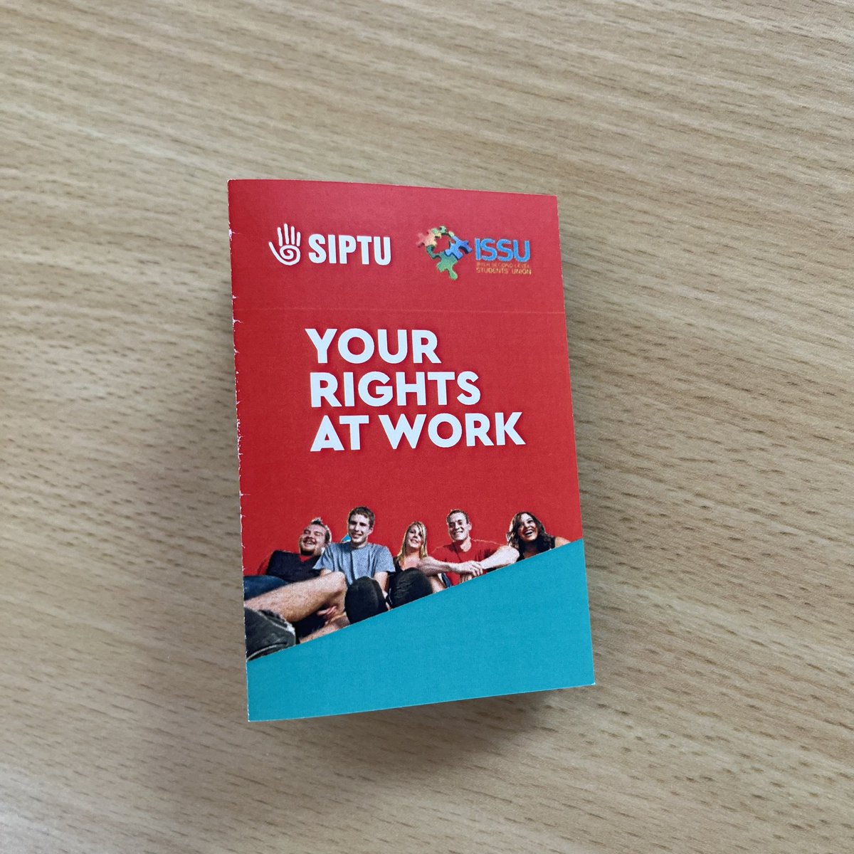 eimneville's tweet photo. A fantastic workers rights workshop from @fmdunne at day one of the @issu4u Skills Academy. 

It’s vital that young people are educated on their rights, particularly those entering the workforce at a young age! 

Thank you, fiona! https://t.co/tTeAELY8tq