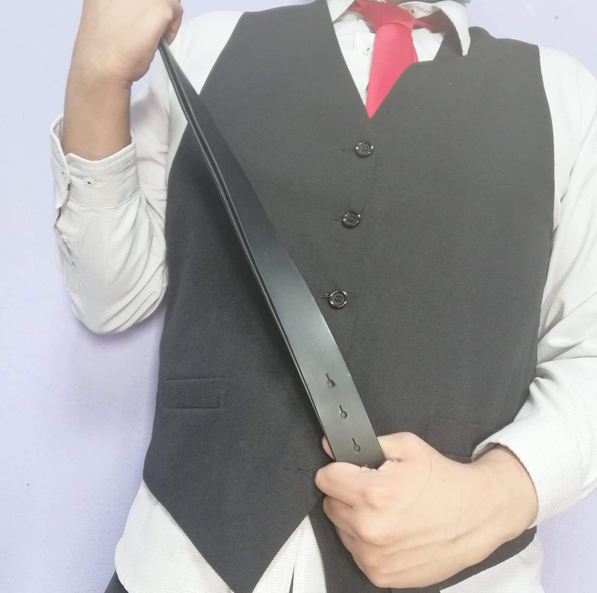 RiokuVt's tweet photo. Un poco de fanservice porque no se y ahí las tenia uwu los tqm mis hornys #Vtuber #VtuberES #Suits #suit #bdsm #vtuber18 #horny #daddy https://t.co/MPmwDAqaCG