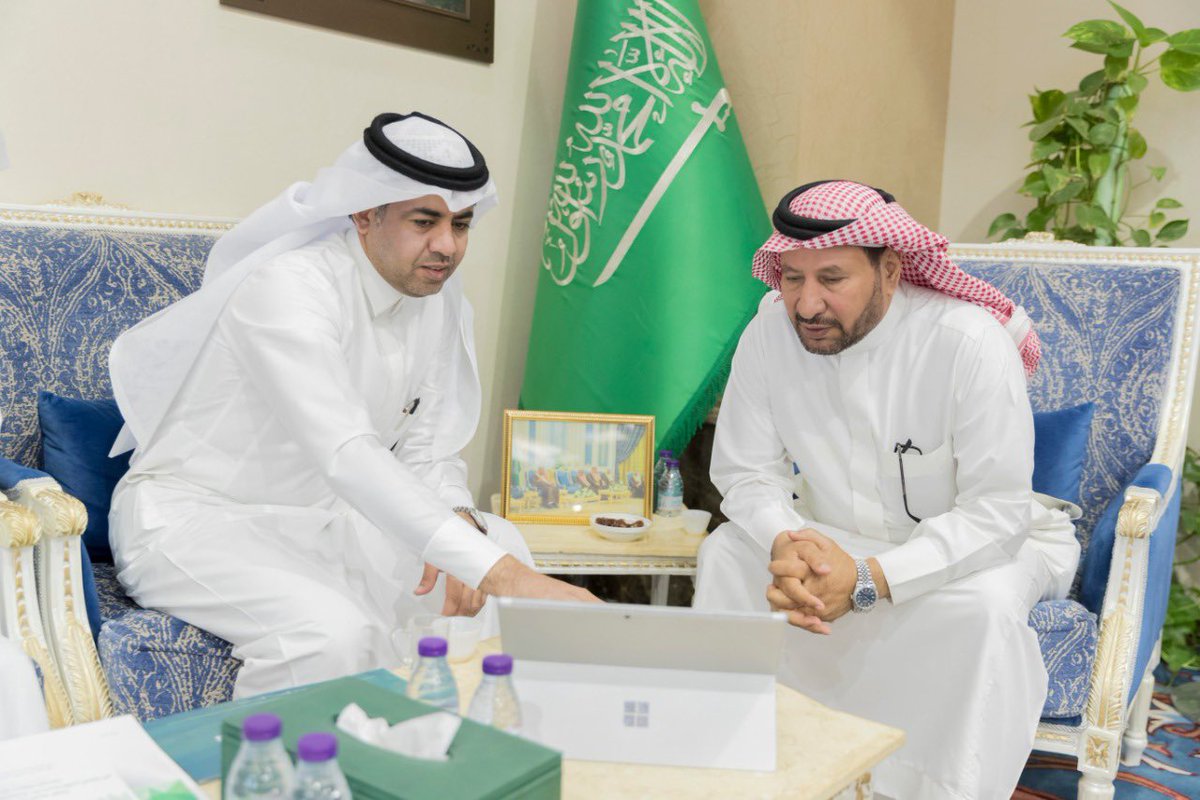 أمين منطقة القصيم م. محمد بن مبارك المجلي يدشّن إطلاق "منصة أمان" بحضور فريق من الوزارة برئاسة نائب مدير الإدارة العامة للأمن السيبراني م. فايز آل منصور ، وتهدف المنصة لتعزيز الوعي بالأمن السيبراني وتهديداته ومخاطره ، وبناء ثقافة إيجابية للأمن السيبراني والاستخدام الآمن للتقنية.