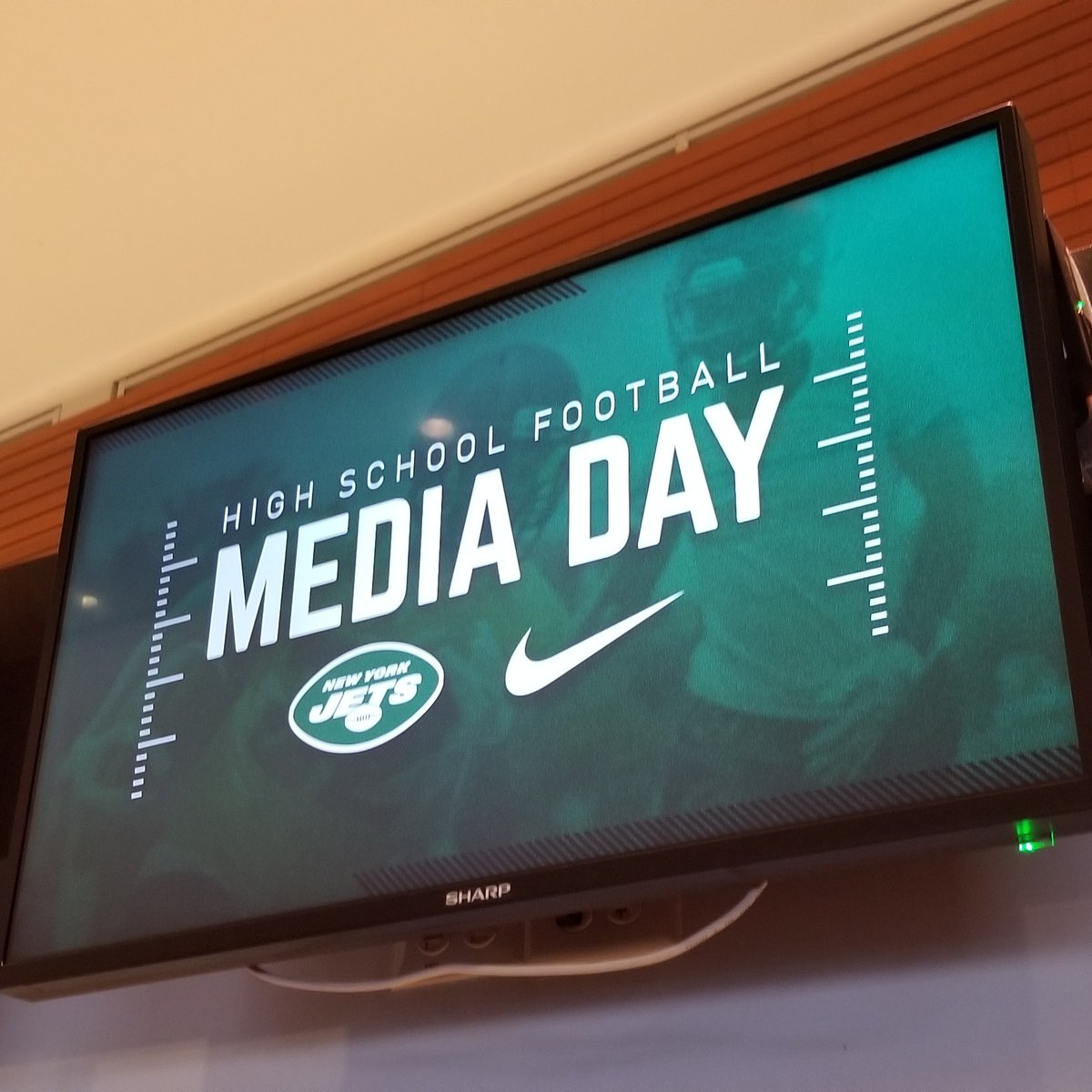 SFCFootballNJ's tweet photo. The Super Football Conference is live at MetLife Stadium – partnering with the NY Jets – for its annual Sportsmanship & Media Day. Players are meeting with journalists and participating in a sportsmanship seminar. (part 7) #SFC #SuperFootballConference #NYJets #MetLifeStadium https://t.co/K5cyLswMKW