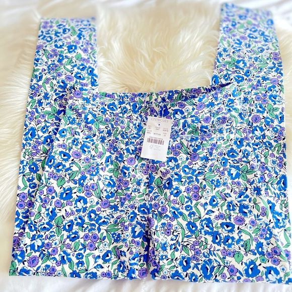 FlyChey01's tweet photo. So good I had to share! Check out all the items I'm loving on @Poshmarkapp from @Jazziesposhmark #poshmark #fashion #style #shopmycloset #hue #crewcuts #champion: https://t.co/Ne7EepX943 https://t.co/IkbcB5PAdt
