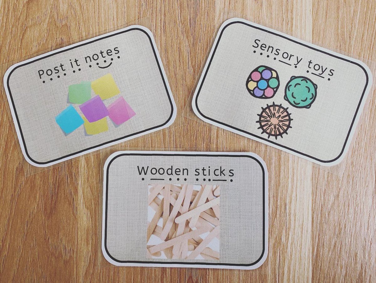 bee_earlyyears's tweet photo. I love making things. Todays project - new provision labels and titles for displays! #eyfs #earlyyears #eyfsteacher #beeearlyyears https://t.co/HmKJ0M7RhC