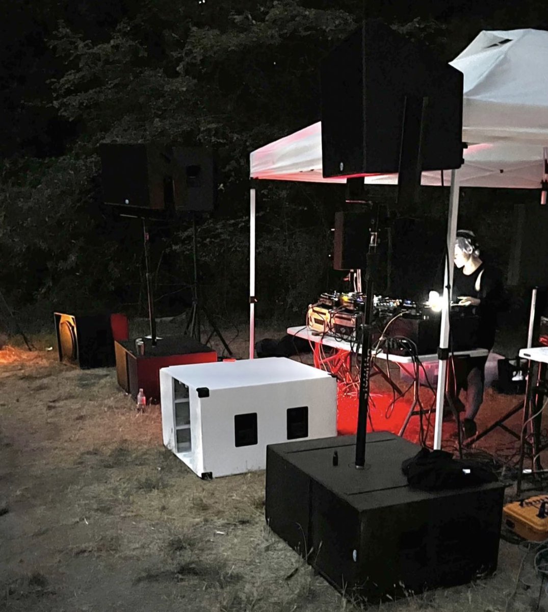 envelop_e_her's tweet photo. Please DM us with photos/videos you took at Impact! 🖤 Especially wide angle shots of the full system in the morning. 🔉 https://t.co/ZJD2oBuE2Z