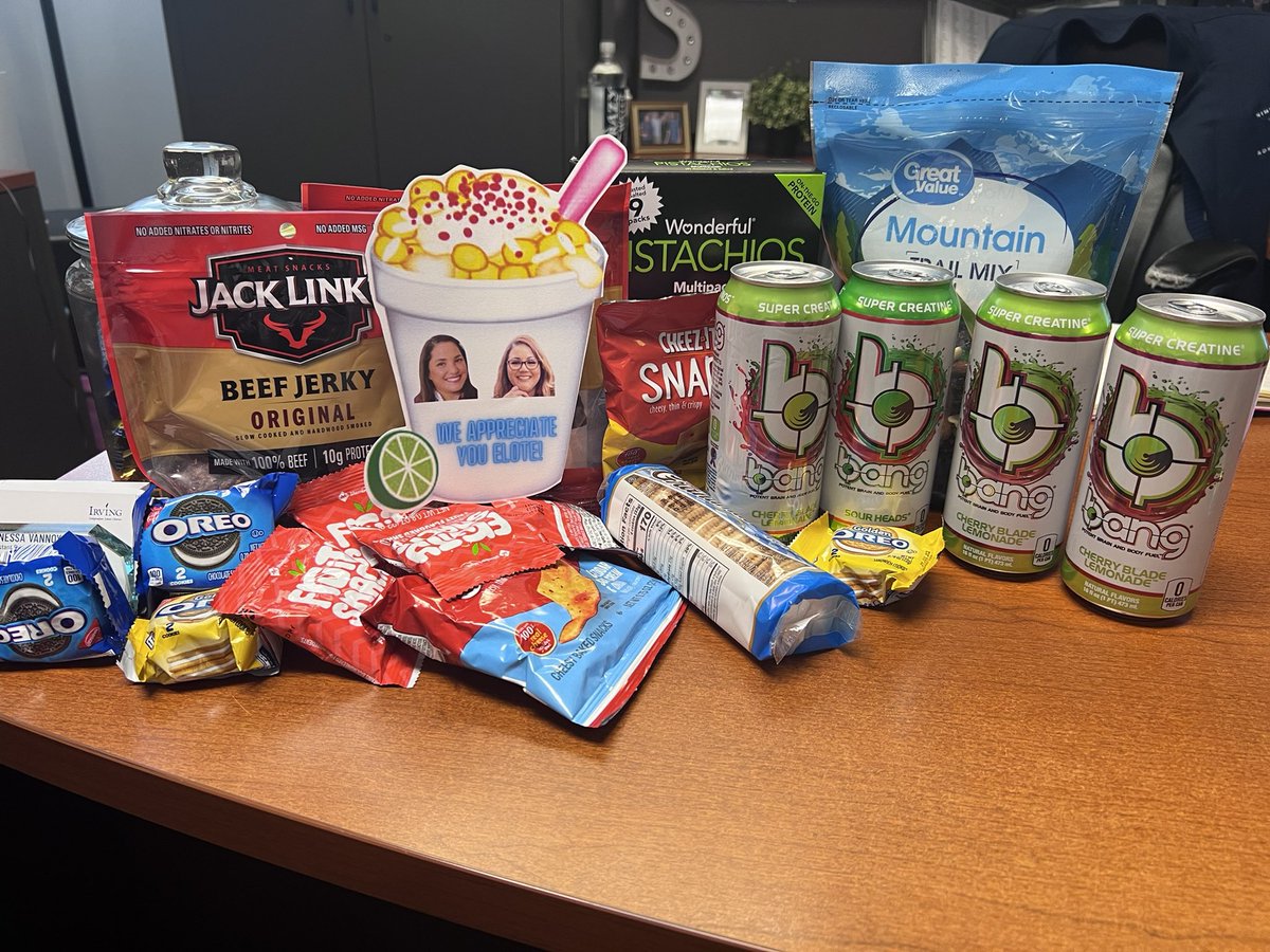 CoachC_Swisher's tweet photo. I have the absolute best bosses!!! Couldn’t do it without them! 
#Snacksfordays
#bestboss 
#Respectfully 
#ALLN
@VanSmitty 
@MsLValdez https://t.co/SoxKuhVafL