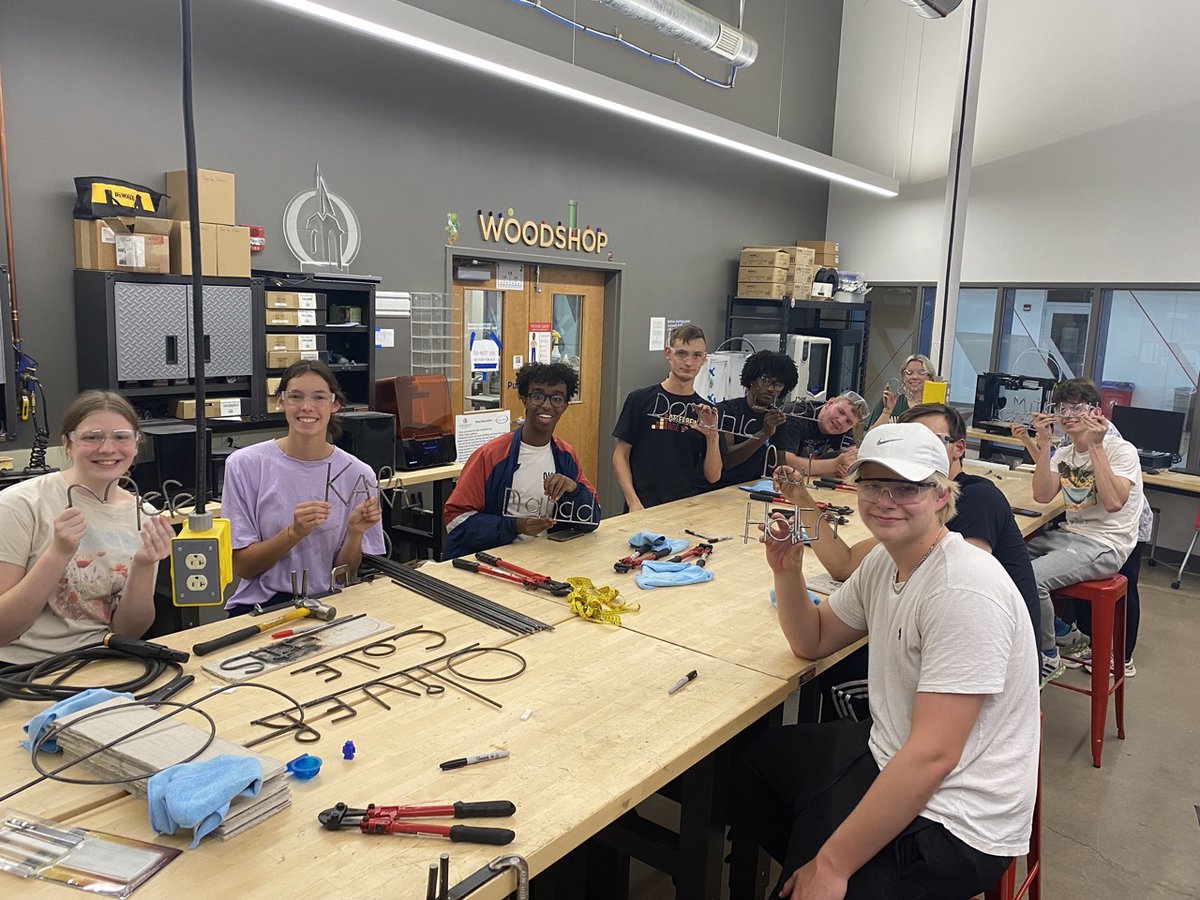 OtterbeinStem's tweet photo. Our new Choose Ohio First STEMM scholars came to campus to participate in our RISE early arrival program! They spent some time in the The Point at Otterbein University checking out the Maker Space and doing a welding project. #Otterbein #ChooseOhioFirst #makerspace #welding https://t.co/hMXywJzOOf