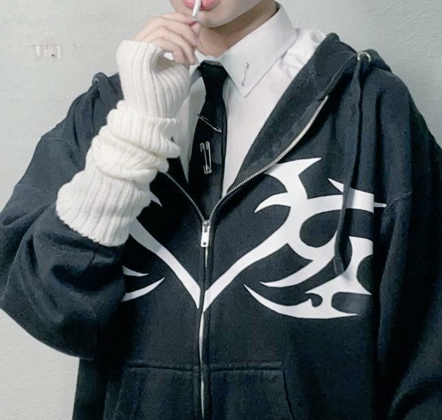 No sé, yo ando así, al menos llevo la camisa dentro, lloro.