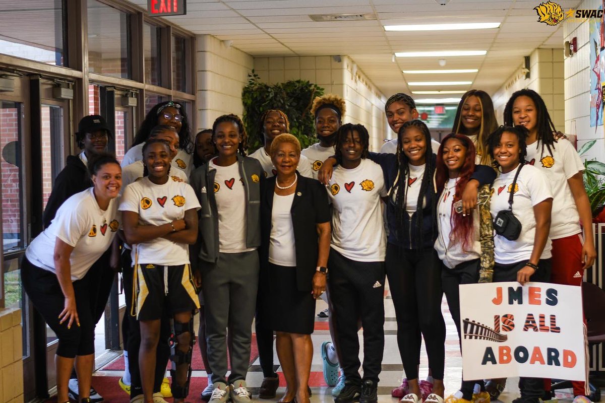 UAPBLionsWBB's tweet photo. James Matthews Elementary School: Welcome Back Scholars 📚✏️📓 https://t.co/FRdp8PNvP9