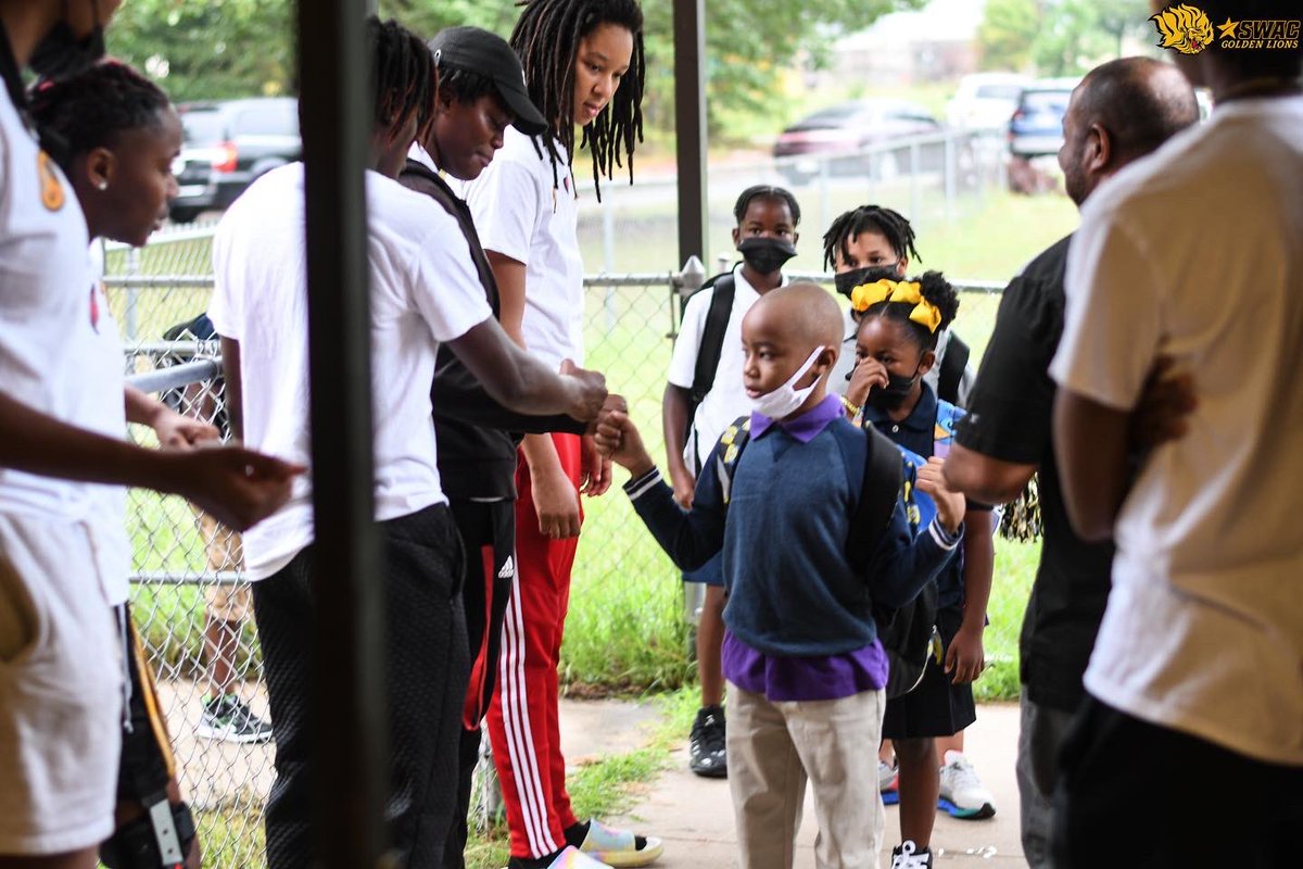UAPBLionsWBB's tweet photo. James Matthews Elementary School: Welcome Back Scholars 📚✏️📓 https://t.co/FRdp8PNvP9