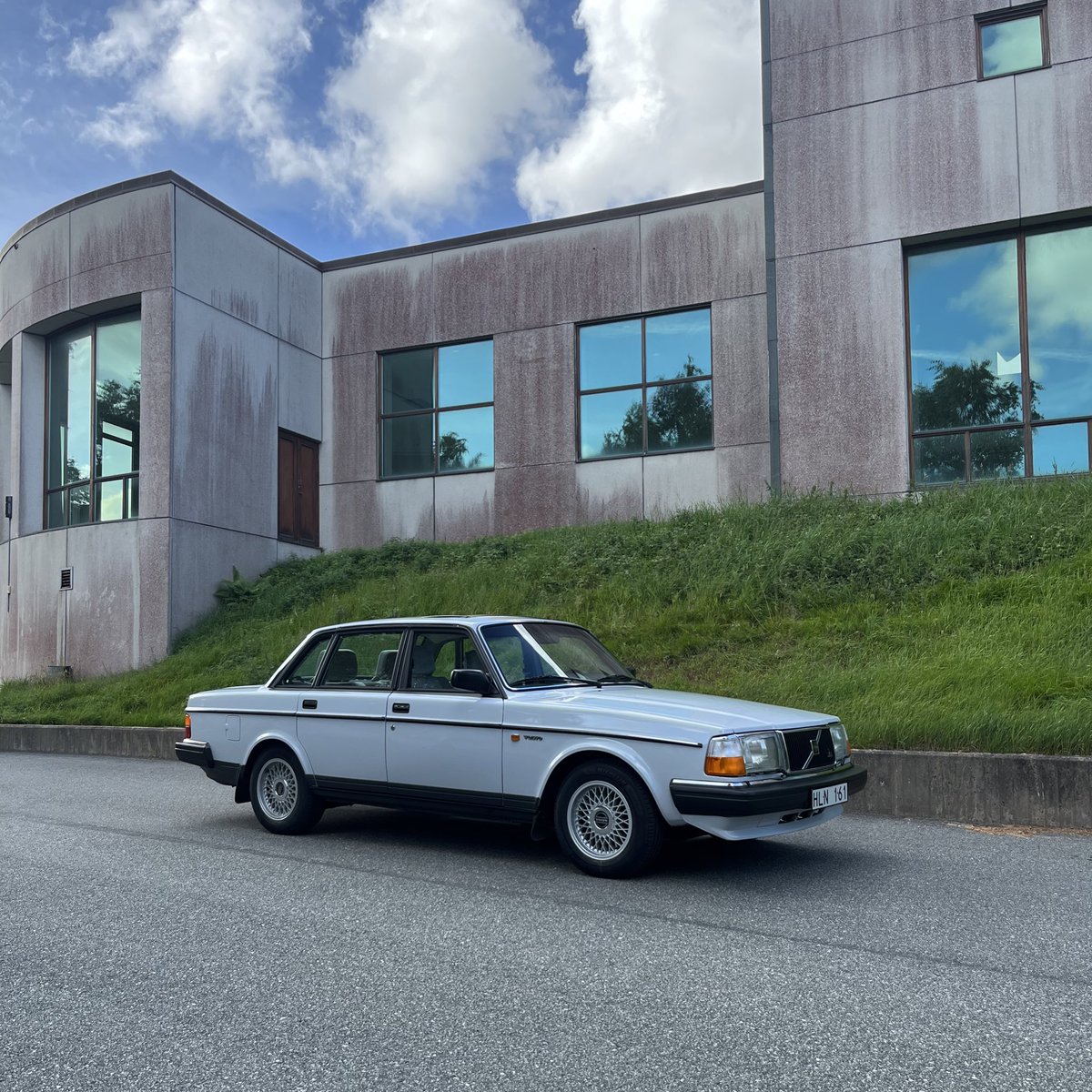 Mistervanloo's tweet photo. Today’s special. 🇸🇪🤭🚗 #volvomoment #volvomuseum #volvo240 https://t.co/RKcCJA5uLP