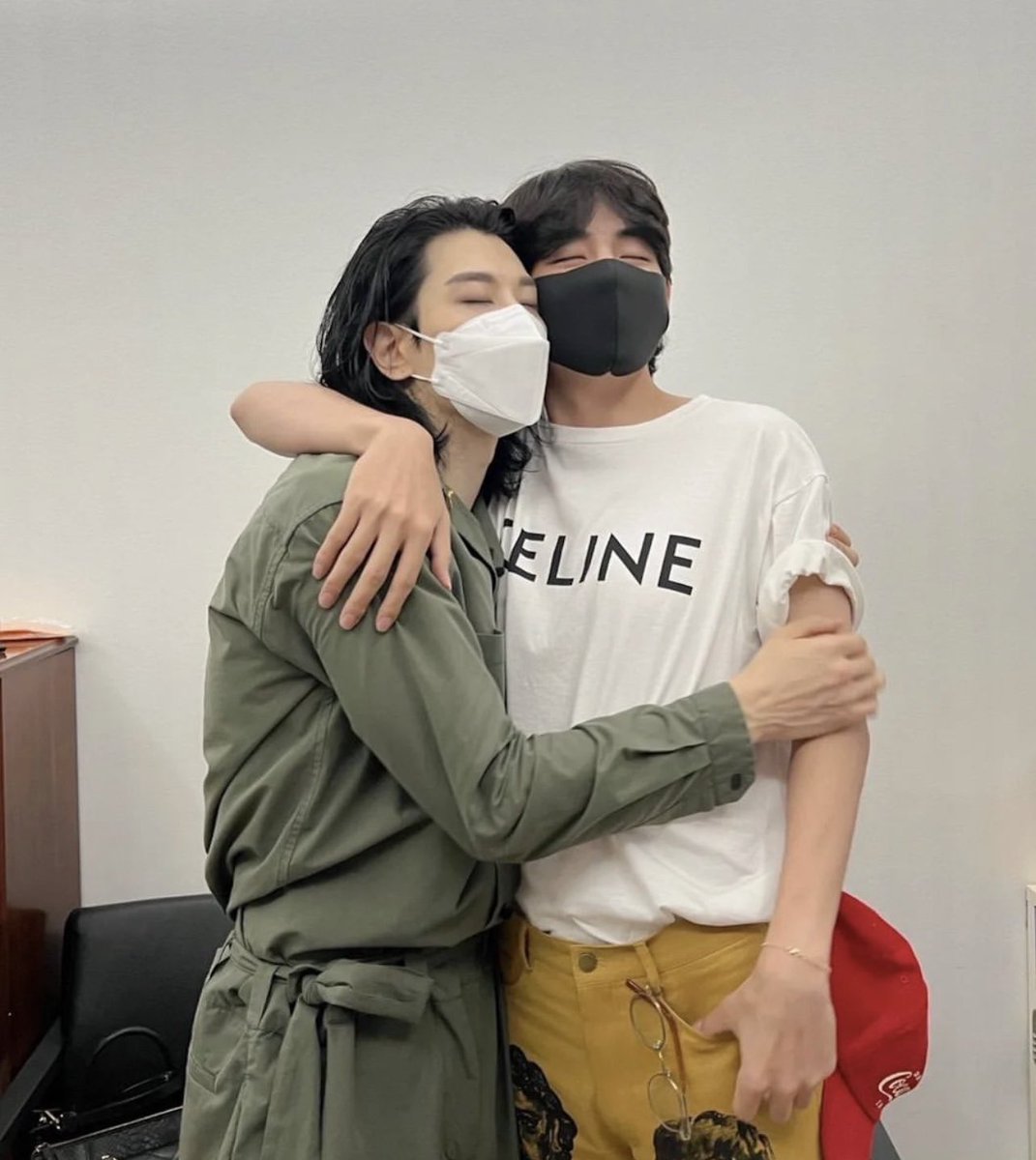 woogasquad5's tweet photo. Seojoon, Taehyung, Wooshik, and HyungSik attended Hyoshin Musical❤️‍🔥 https://t.co/fgbWORt17z