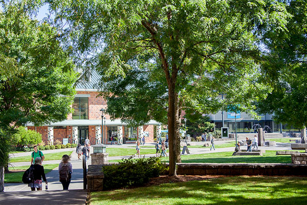 WSUVancouver's tweet photo. Happy first day of school VanCougs! We are so excited for the new year.
#GoVanCougs #FirstDayOf Classes #WSUVancouver https://t.co/8mthEug8hv