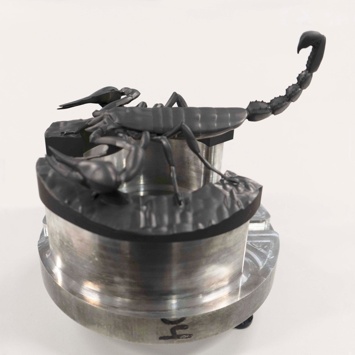 mc_mits's tweet image. The OPS V550 never fails to impress 🤩 take a look at this sweet scorpion piece we made with it! 

#scorpion #socool #machining #artpiece #amazing #art #metalart #milling #satisfying #artistic #imtschicago #imts2022 #imts #tradeshow