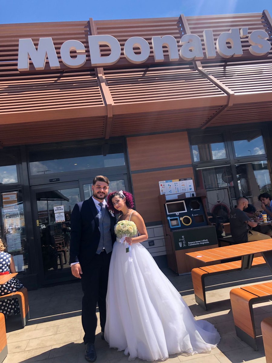 AriannaBuscetta's tweet photo. #mcdonalds https://t.co/ga0vQCirUC